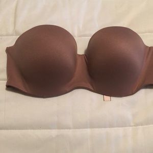 32 D Victoria Secret Strapless Bra